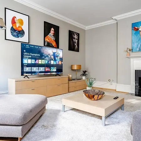 Lux 3 Bedroom Covent Garden Apartment